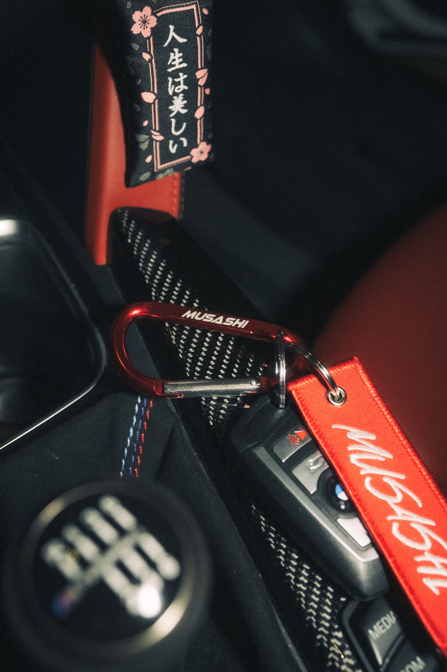Musashi Carabiner // Red